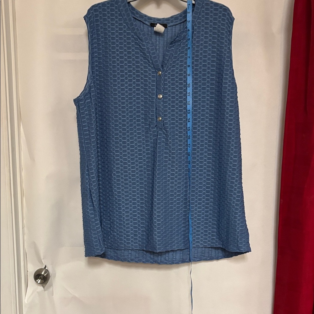 Espresso Textured Blue Sleeveless Blouse super stretchy